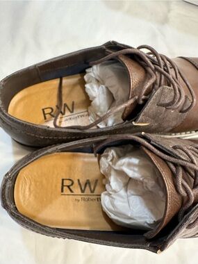 Robert Wayne Brown Lace-Up Derby Shoes